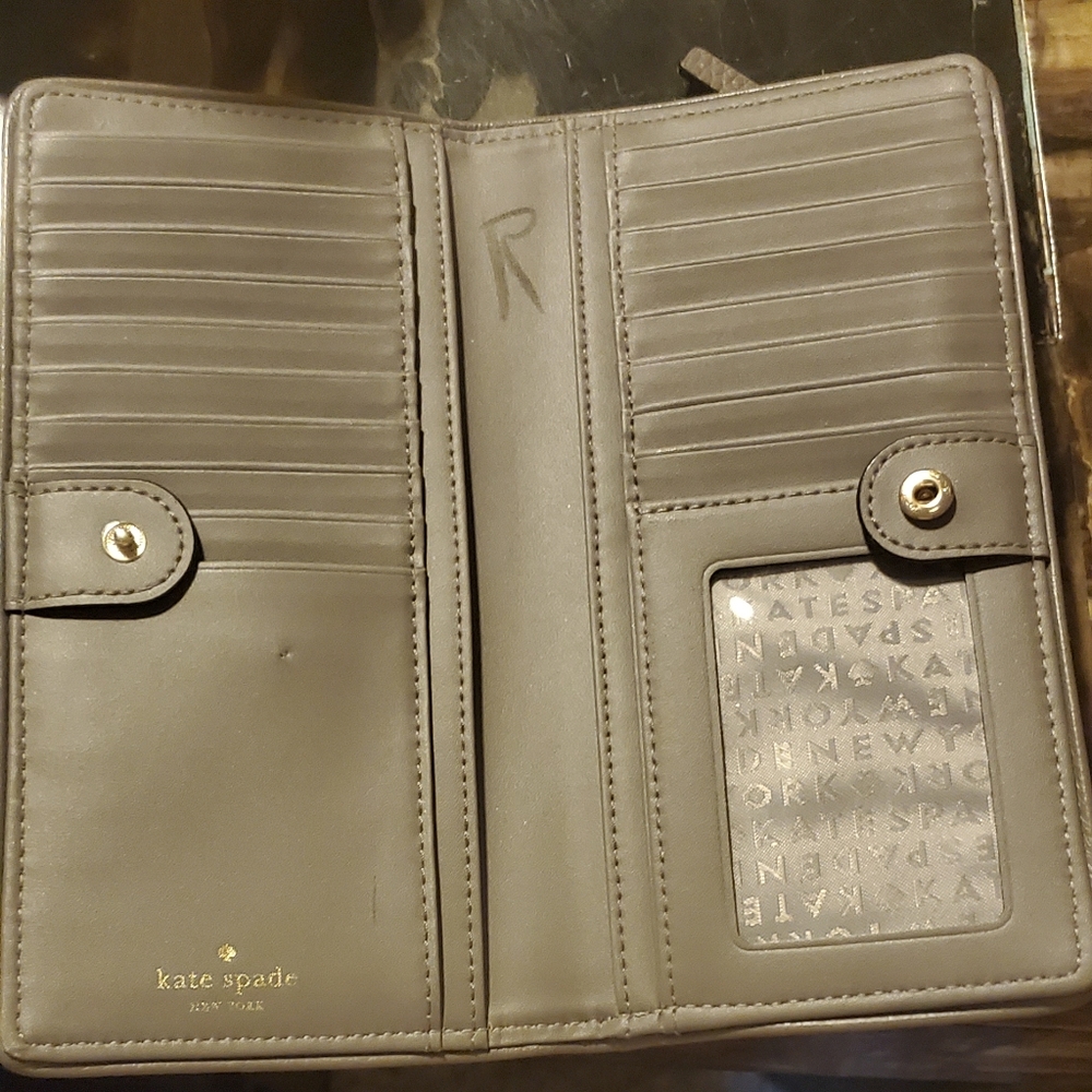 Wallet - Picture 2 of 3